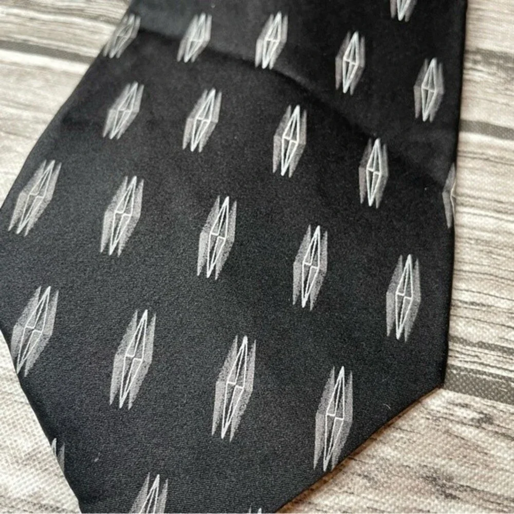 Alexander Julian Colours Men's Silk Tie Black White Geometric